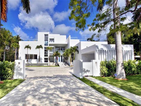 key biscayne house for sale.